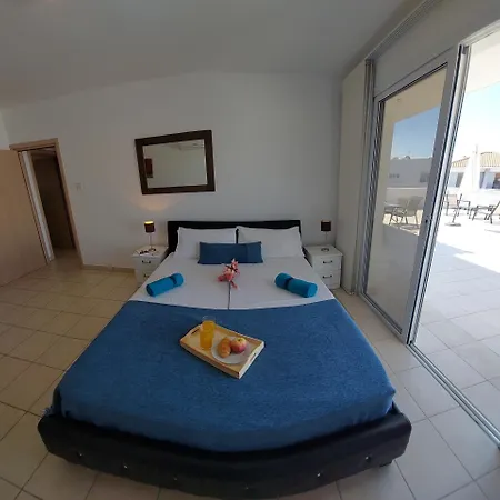 Tide Terrace 2 Bdr In Kapparis, Protaras 아파트 파라림니