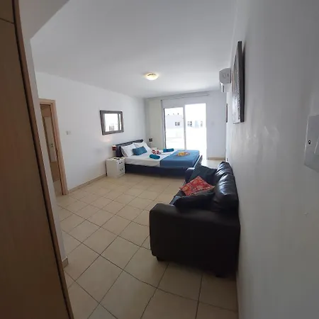 아파트 Tide Terrace 2 Bdr In Kapparis, Protaras 파라림니