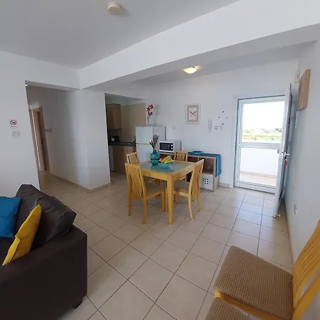 아파트 Tide Terrace 2 Bdr In Kapparis, Protaras 파라림니